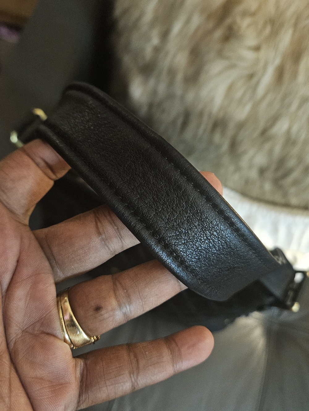 MCM Black Quilted Leather Shoulder Bag with Gold Plaque - Picture 7 of 7
